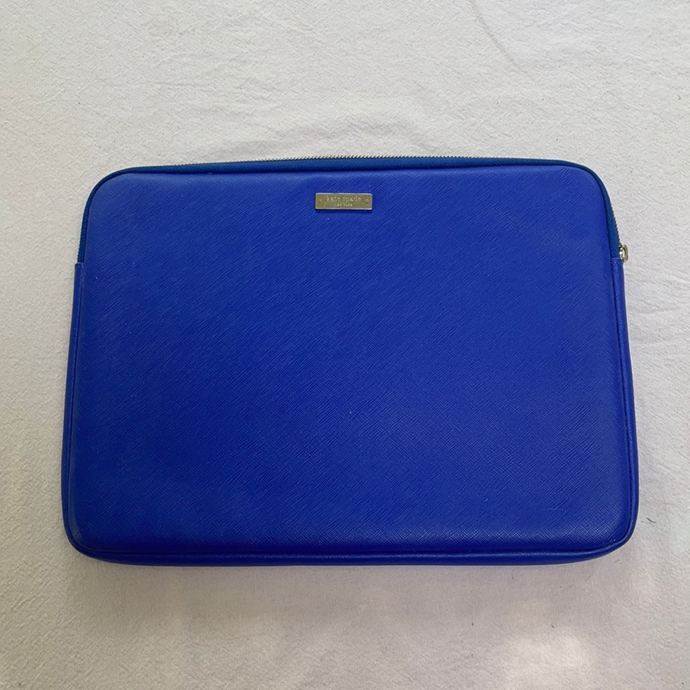 Kate spade computer case: broken zipper tie